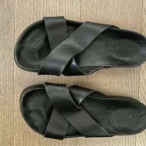 Common projects criss cross sandals. Leather.